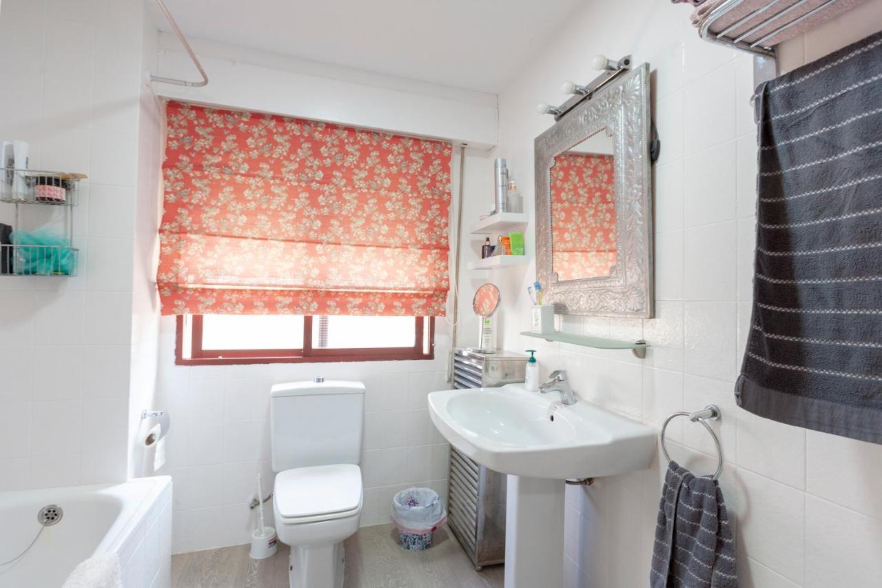 Lola.- Habitacion De Matrimonio, Con Bano Privado Granada Exterior photo